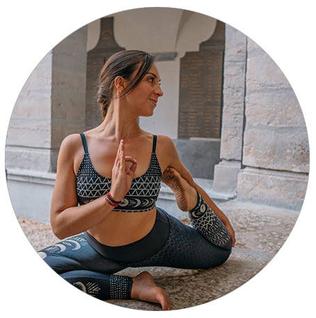 Viniyasa__